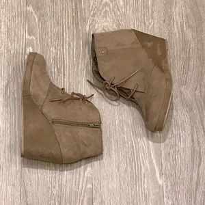 Merona • Wedge Heel Ankle Bootie